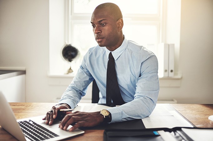 [Máñ á~t láp~tóp]