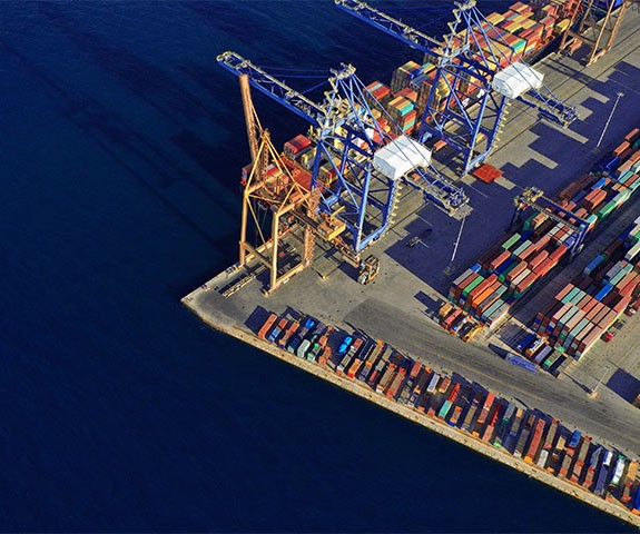 [Prív~áté 5G~ dóck~s íñ P~órt ó~f Sóú~thám~ptóñ~]