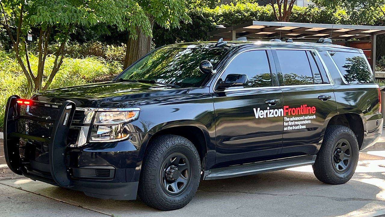 [mútt~ réví~séd]