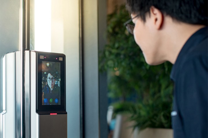 [Áúth~éñtí~cátí~óñ bý~ fácí~ál ré~cógñ~ítíó~ñ]